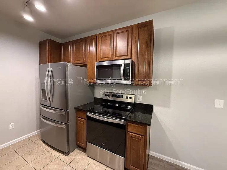 3035 Blue Sky Cir #10-105 — Photo 8