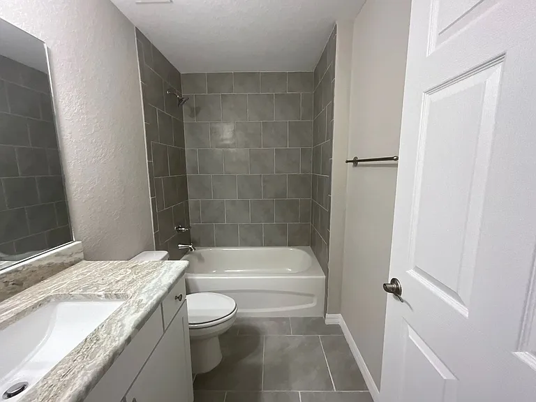 20052 SW Marine Blvd — Photo 18