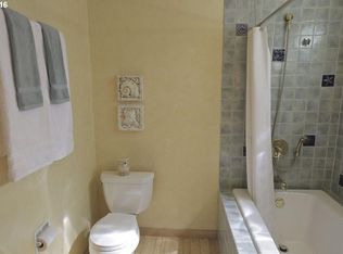 1833 Fairmount Blvd, Eugene, OR 97403