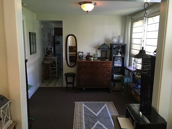 2nd image of 76 Wellington Ave