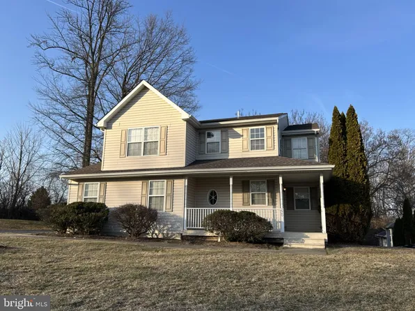 220 Pennford Pl, Garnet Valley, PA 19060