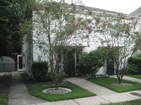 7830 Hampson St, New Orleans, LA 70118