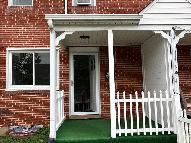 1542 Becklow Ave — Photo 18
