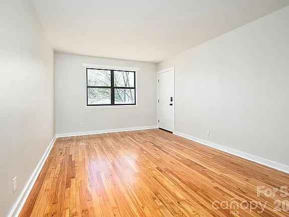 615 Biltmore Ave #T8 — Photo 4