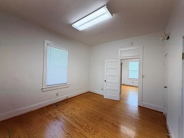503 E Main St — Photo 10