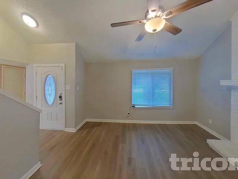 2908 Lemmontree Ln — Photo 2