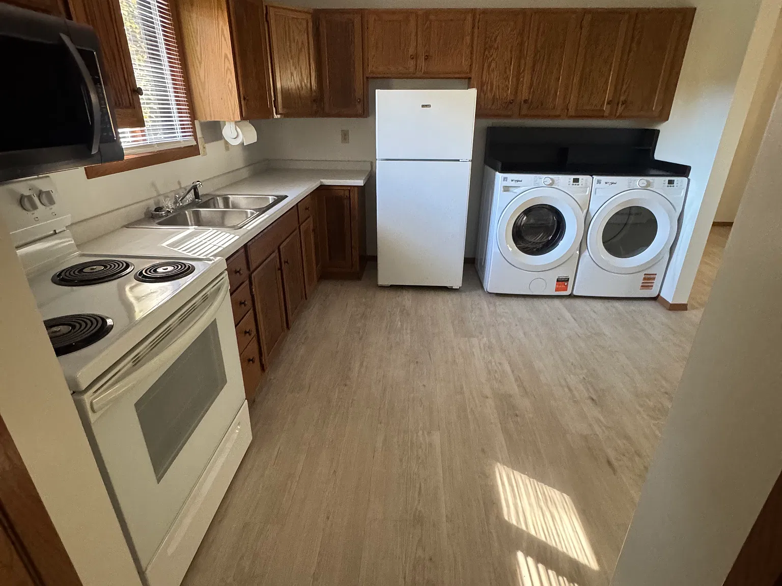 2 bed, $1,000 — Photo 2