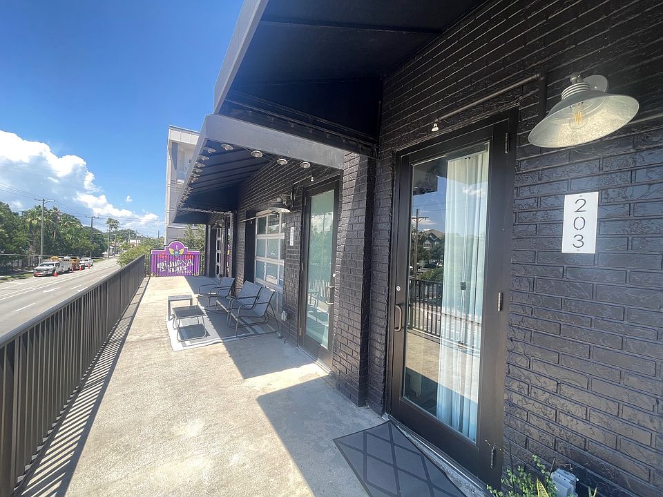 1st image of 1617 W Platt St #201