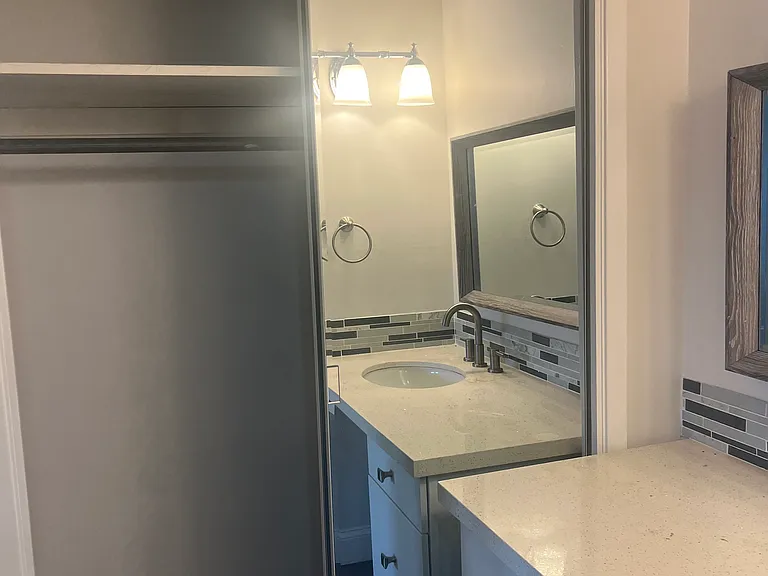 Shoreline Dr — Photo 12