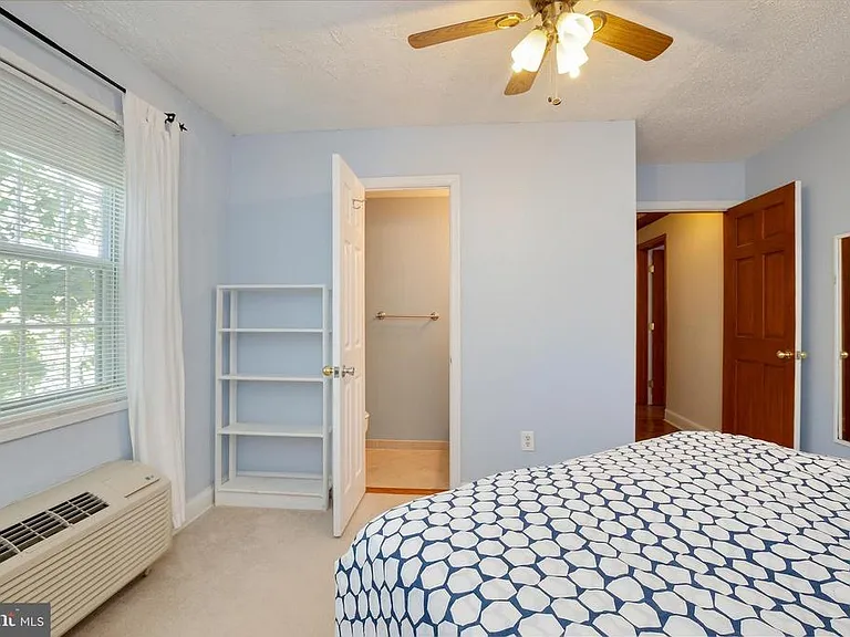 1612 W Abingdon Dr — Photo 19