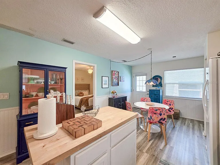216 S 5th St #B — Photo 10
