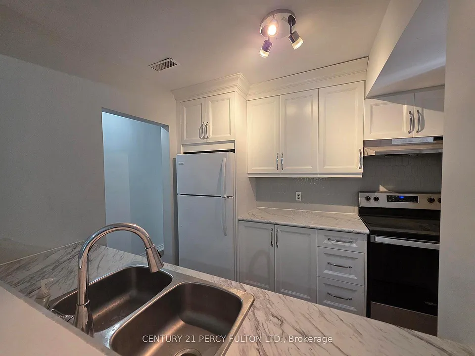 223 Fairview Ave