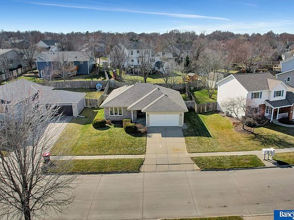 4th image of 7027 Phoenix Dr