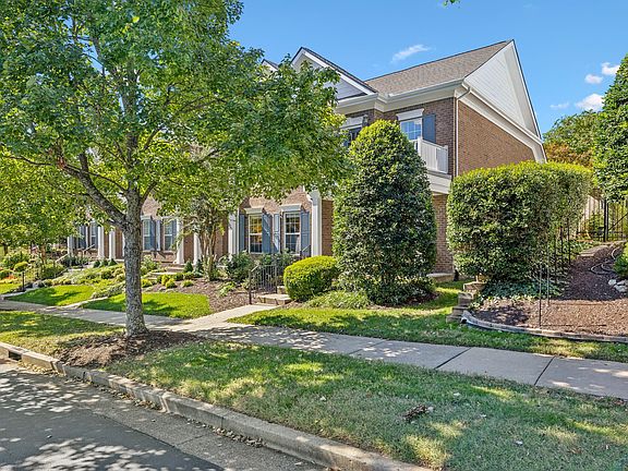 3rd image of 1509 Marymount Dr