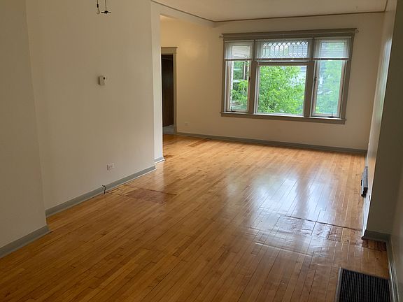 4th image of 2753 Wellington St