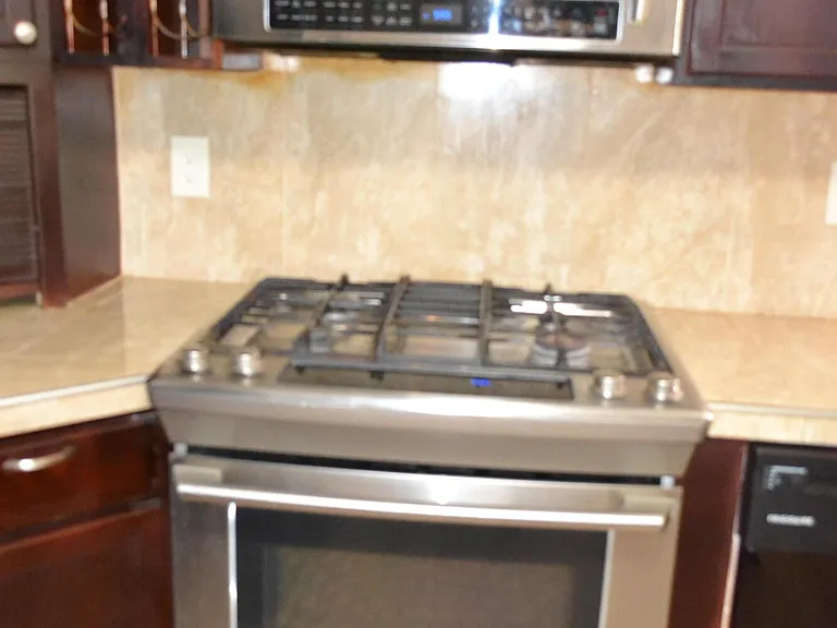 3270 W Capistrano Rd — Photo 9