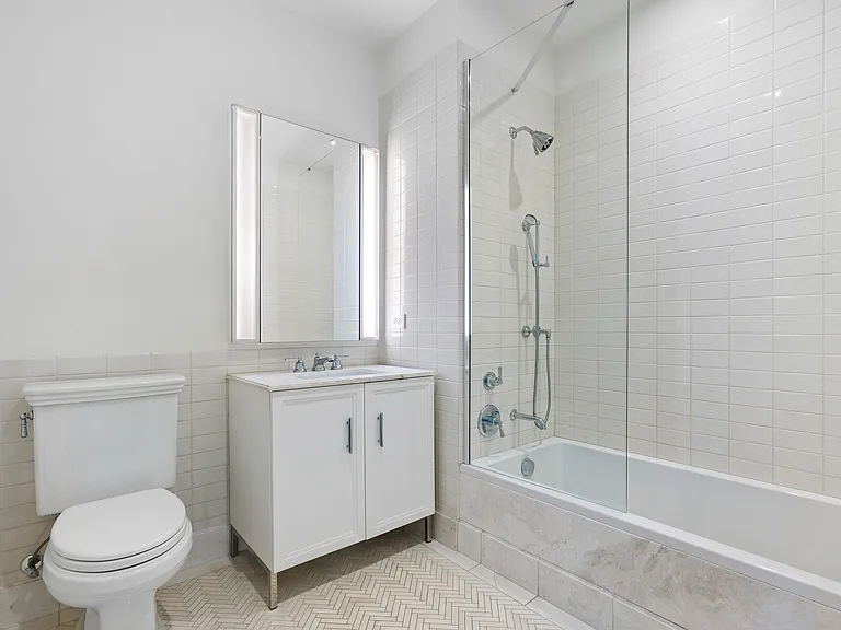 100 Barclay St #17A — Photo 10