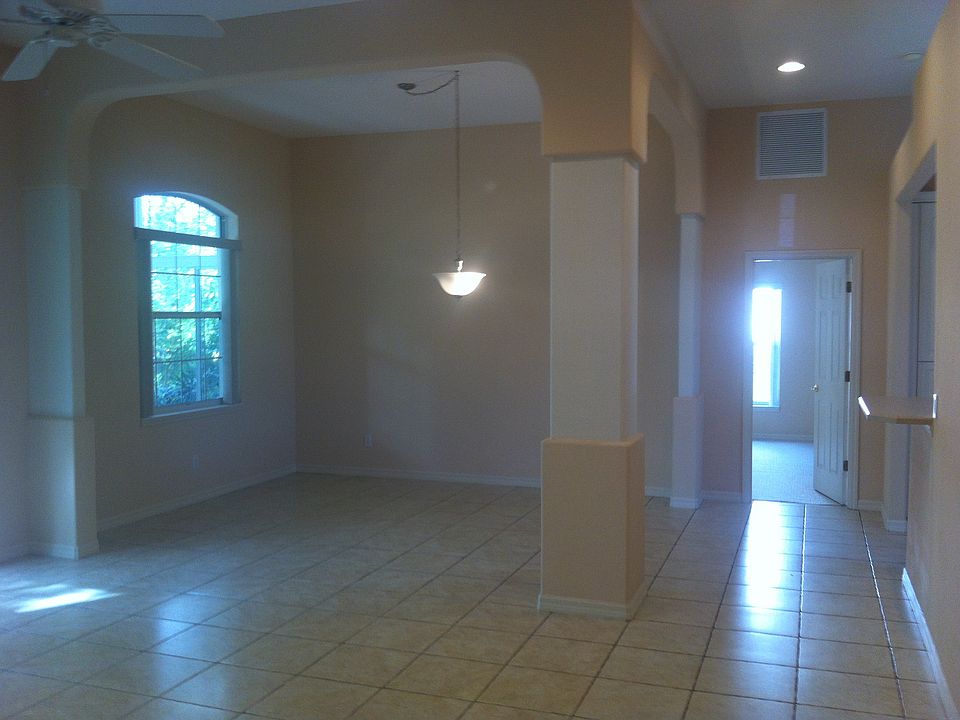1st image of 15 Carriage Creek Way