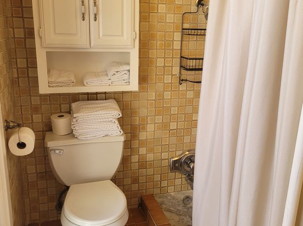 1101 N Saturn Ave #2