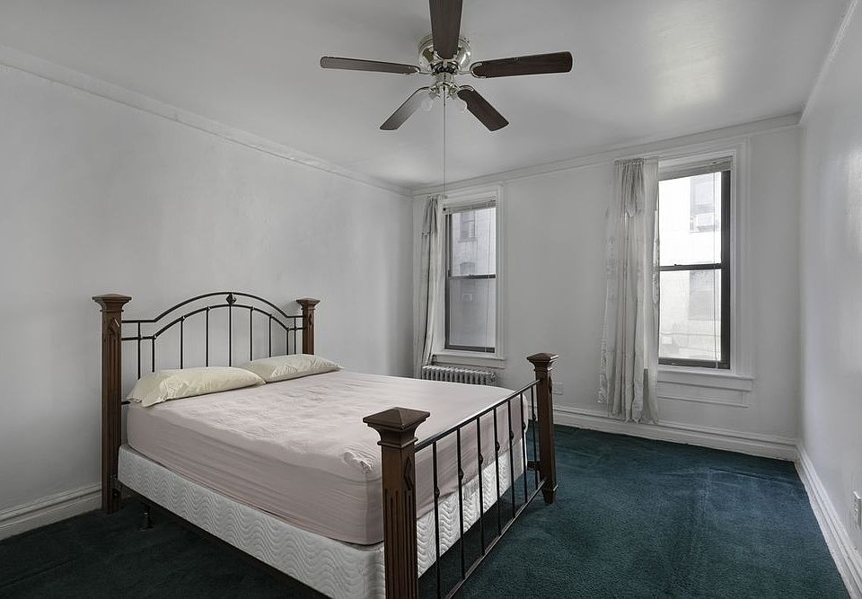 2nd image of 27 Crown St #2A