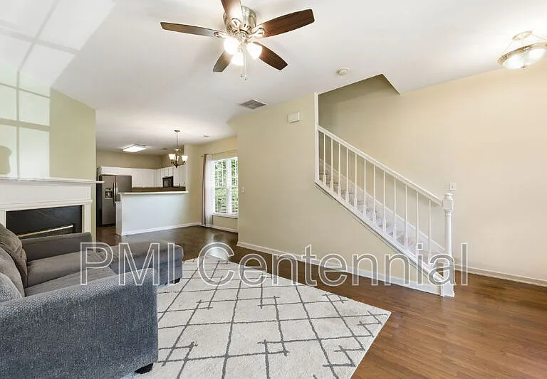 1528 Cove Creek Cir — Photo 10