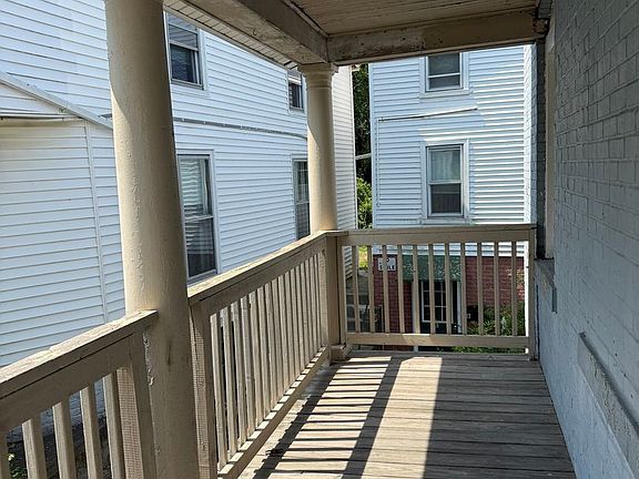 4th image of 36 Soule St