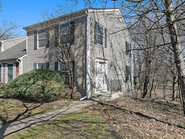 46 Timber Ter, Cary, IL 60013