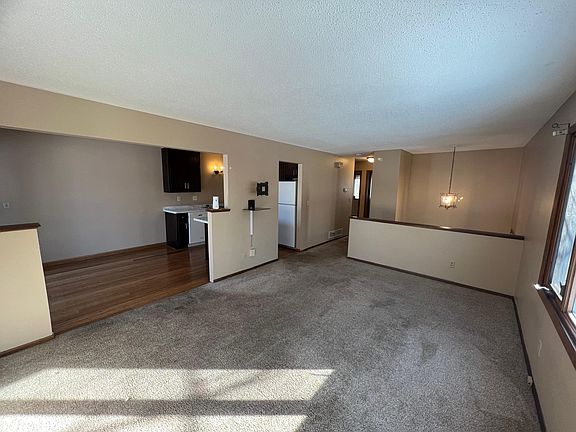 5th image of 1601 85th Ave NE