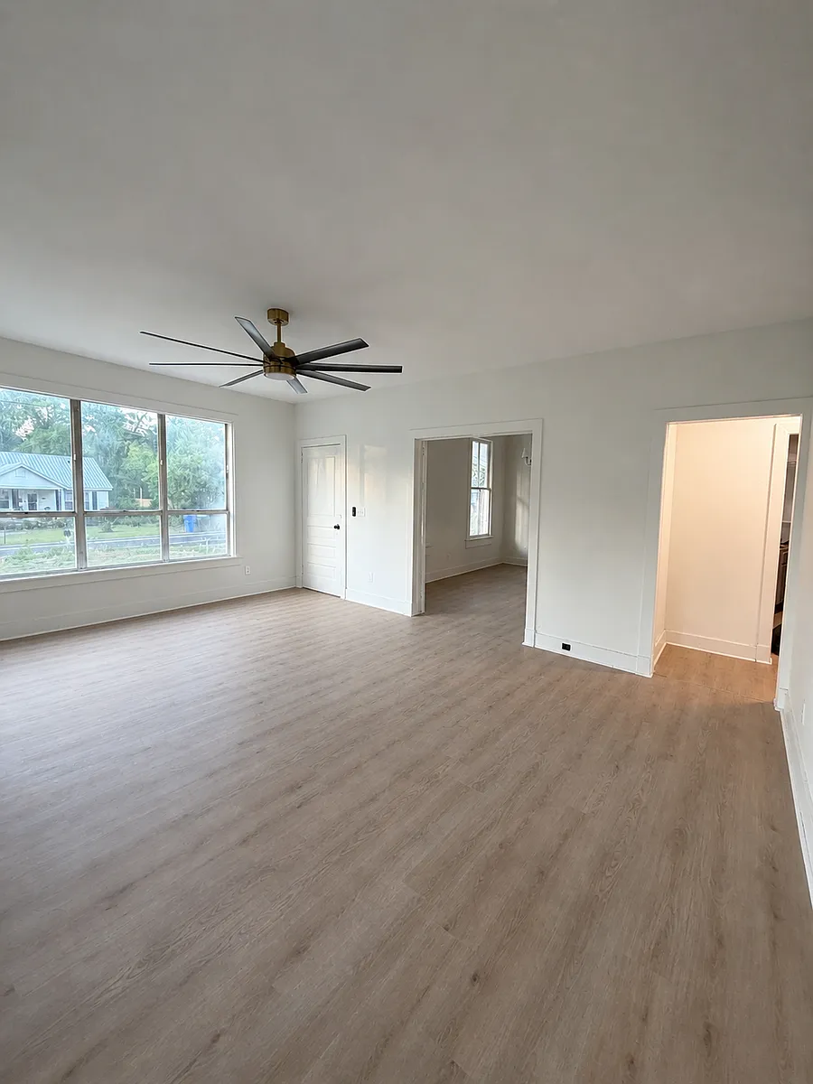 Building Photo - 910 Highland Ave