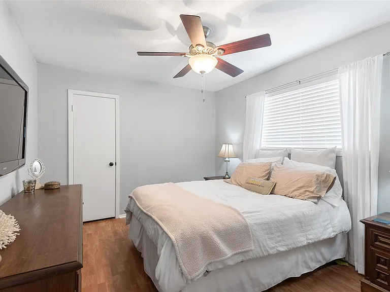 105 Sweetgum St — Photo 5