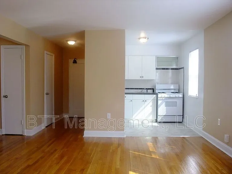 4013 38th St #202 — Photo 1