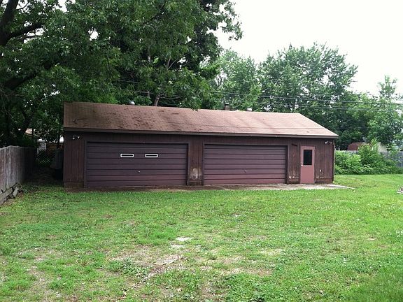 6 car heated garage