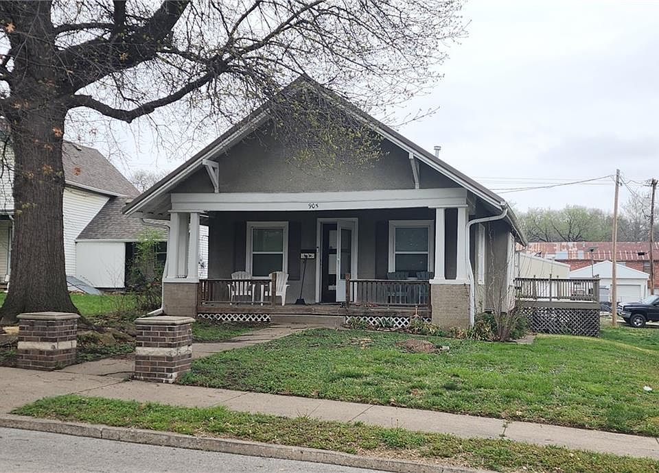 1st image of 905 Parallel St