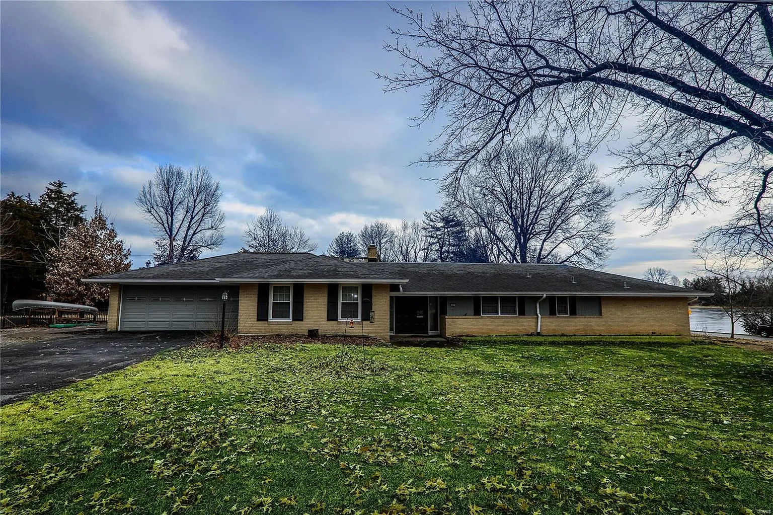 237 Lakeview Acres Dr photo 1