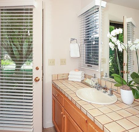 5th image of 26965 Orchard Hill Ln