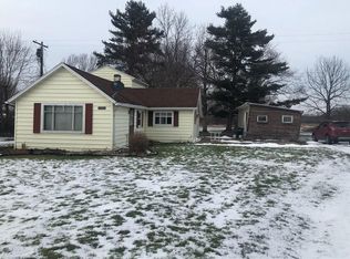 6111 Ridge Rd, Lockport, NY 14094