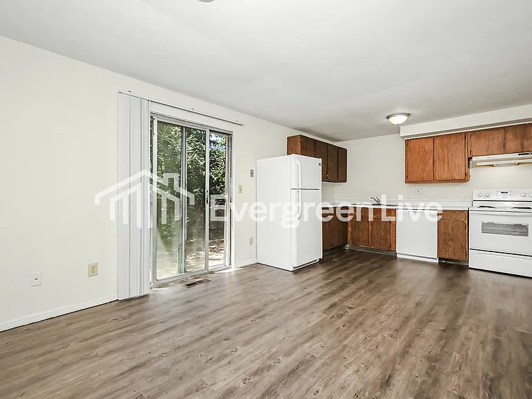 8095 Mount Aetna St — Photo 6
