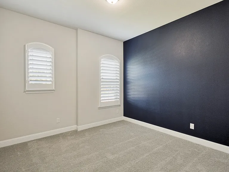 603 Warner Dr — Photo 6