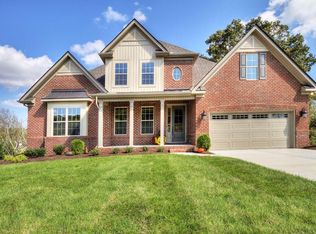 406 Eisenhower St, Farragut, TN 37934