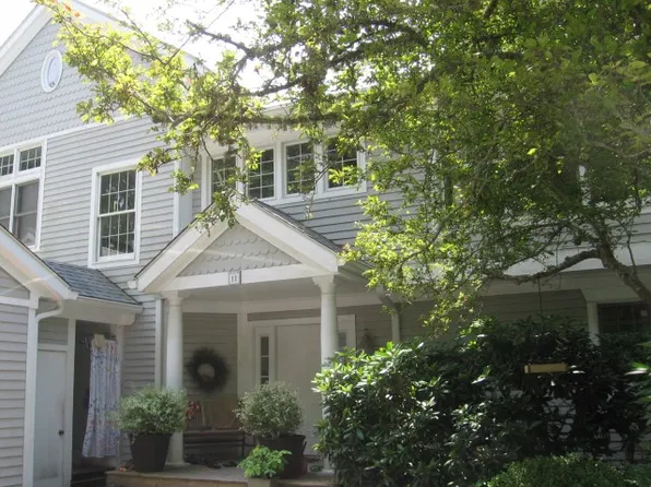 122 Cove Rd #11, Tisbury, MA 02568