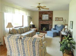 10 Kellogg Rd, New Hartford, CT 06057