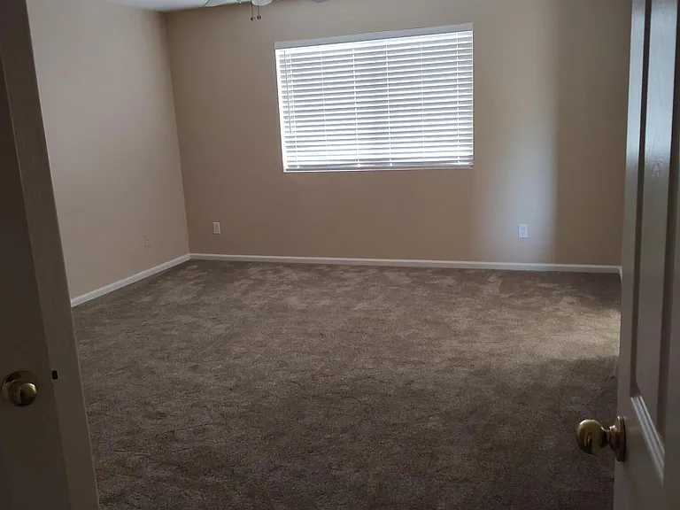 590 W Enchanted Desert Dr — Photo 15