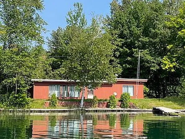 3133 W Albert Ln, Gwinn, MI 49841