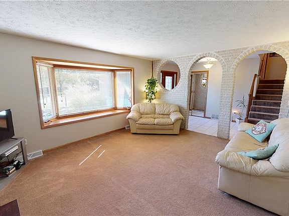 5th image of 4093 Rose Dr