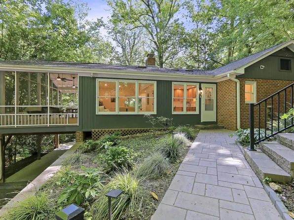 126 Weaver Rd, Chapel Hill, NC 27514