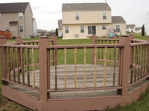 Gazebo with large yard