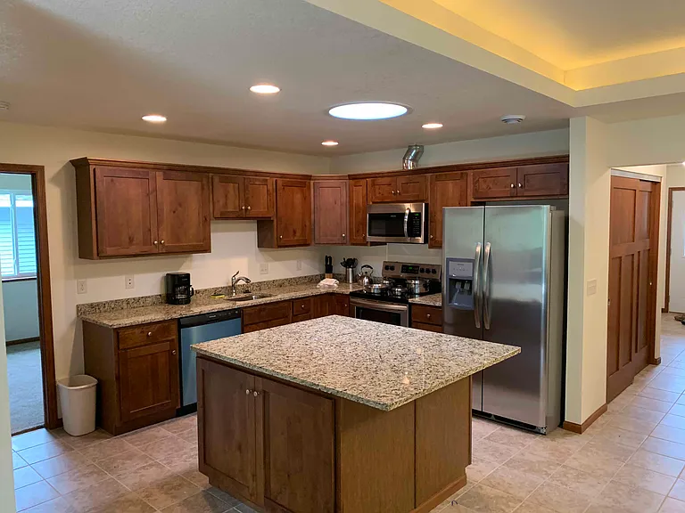 1660 Leila Ln — Photo 1