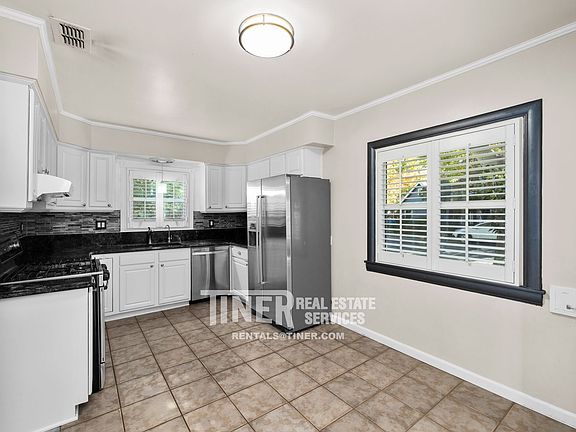 4th image of 4125 D St