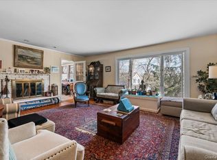 41 Lakeside Drive, Centerport, NY