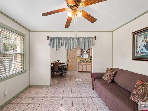 4th image of 34 Santa Isabel St